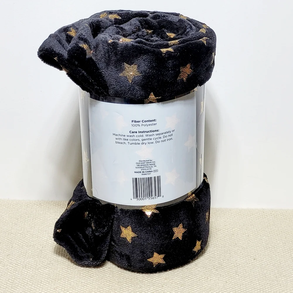 NWT Comfort Bay Black with Gold Stars 50"x60" Soft & Cuddly Throw - Picture 2 of 3